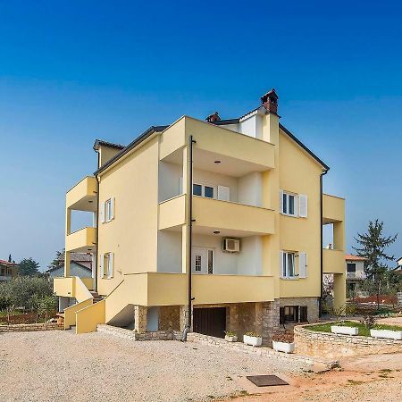 Lovrečica Apartments Goltes מראה חיצוני תמונה