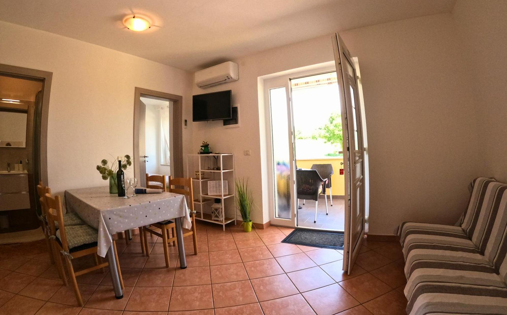 Lovrečica Apartments Goltes מראה חיצוני תמונה