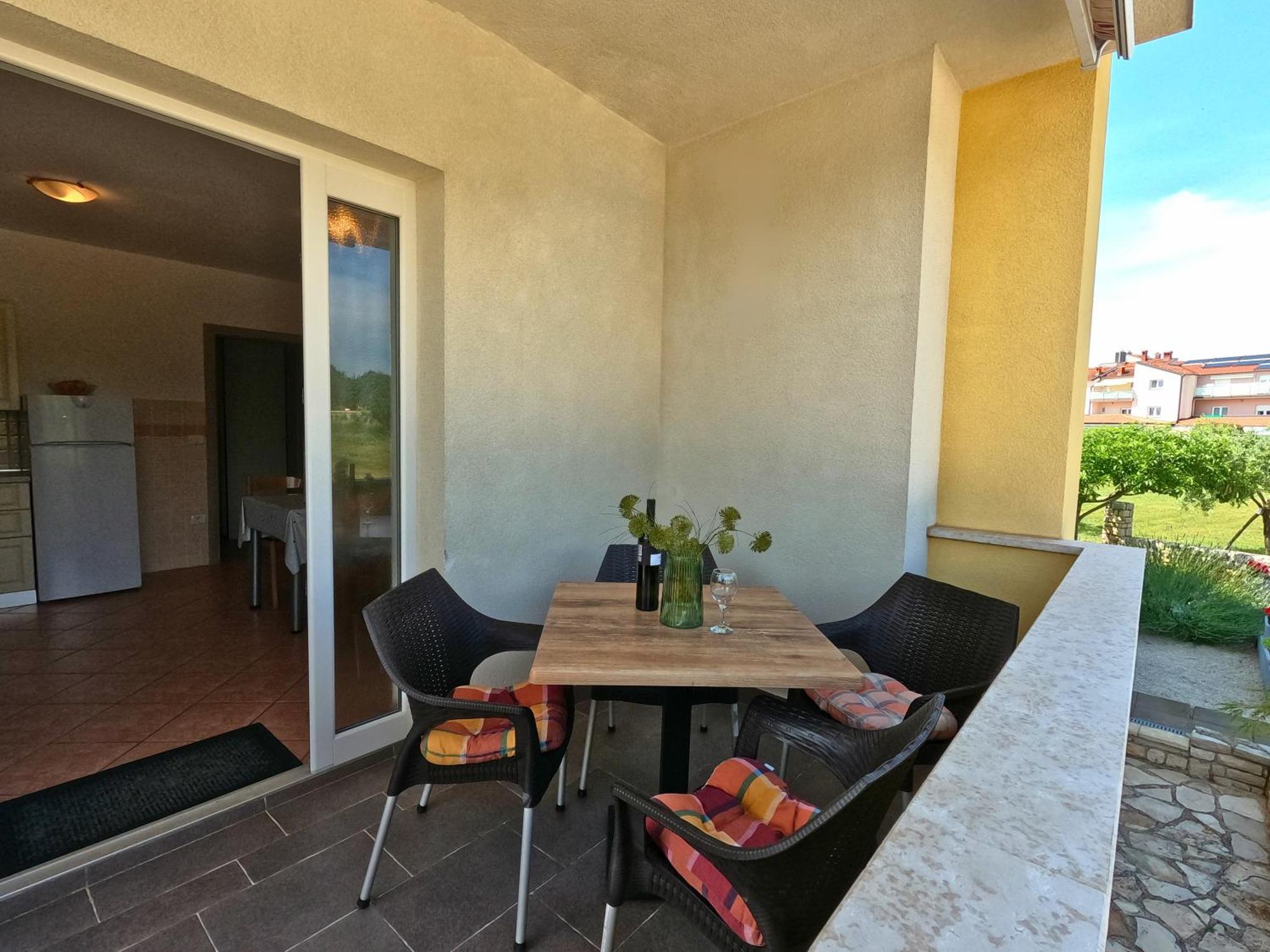 Lovrečica Apartments Goltes מראה חיצוני תמונה